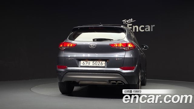 Hyundai Tucson Diesel 2.0 2WD Style — пробег 250 296 км — фото 4 из 5