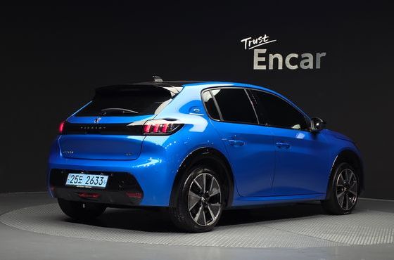Peugeot 208 GT — пробег 52 335 км — фото 2 из 5