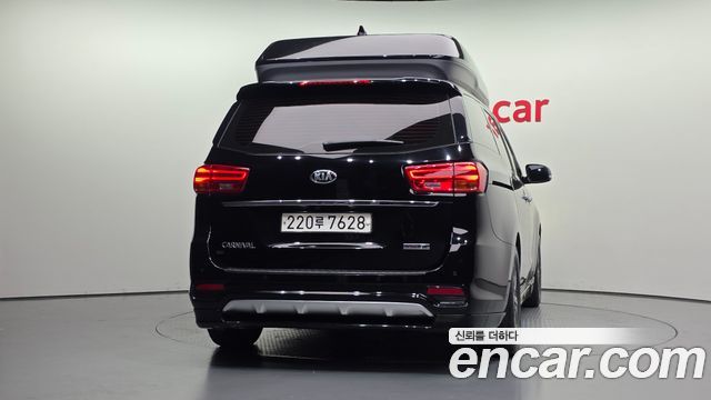 Kia Carnival из Кореи Encar