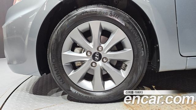 Hyundai Accent из Кореи Encar