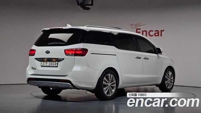 Kia Carnival из Кореи Encar