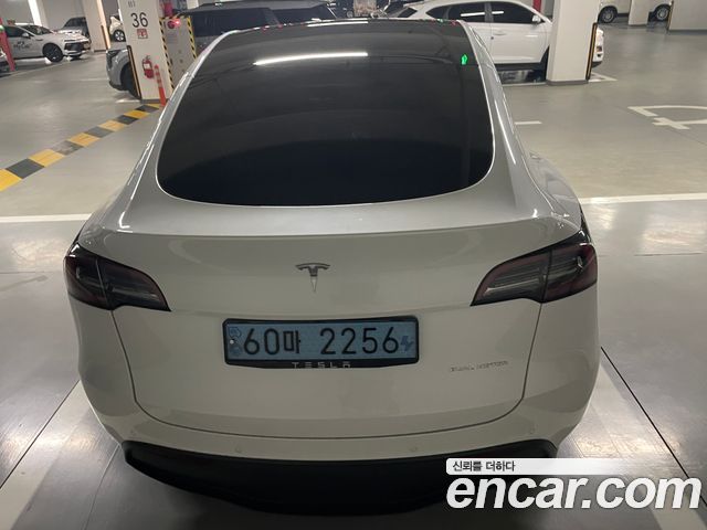 Tesla Model Y Long Range AWD — пробег 85 140 км — фото 4 из 5