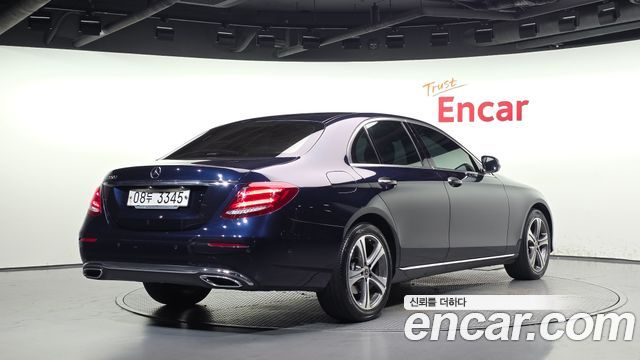 Mercedes-Benz E-Class из Кореи Encar