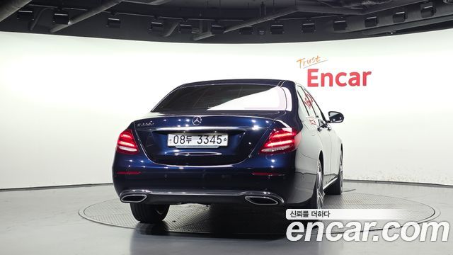 Mercedes-Benz E-Class из Кореи Encar