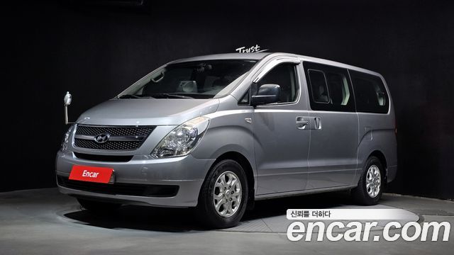 Hyundai Starex 12-Seater Wagon CVX Deluxe — пробег 205 871 км — фото 1 из 5