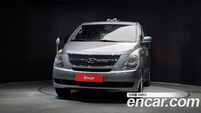 Hyundai Starex 12-Seater Wagon CVX Deluxe — пробег 205 871 км — фото 3 из 5