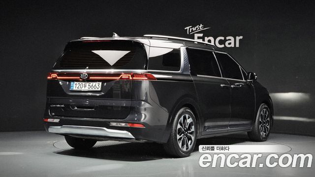 Kia Carnival из Кореи Encar