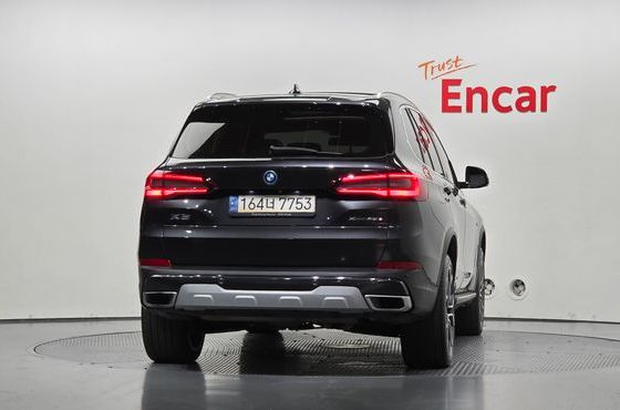 BMW X5 xDrive 45e xLine — пробег 103 566 км — фото 4 из 5