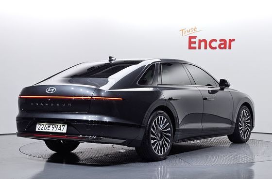 Hyundai Grandeur 2,5 Gasoline 2WD Calligraphy — пробег 47 812 км — фото 2 из 5