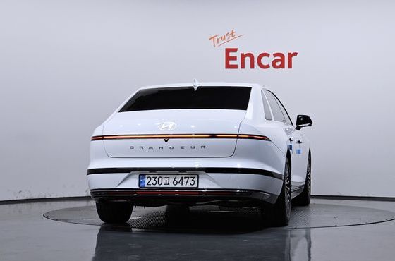 Hyundai Grandeur Calligraphy — пробег 15 724 км — фото 4 из 5
