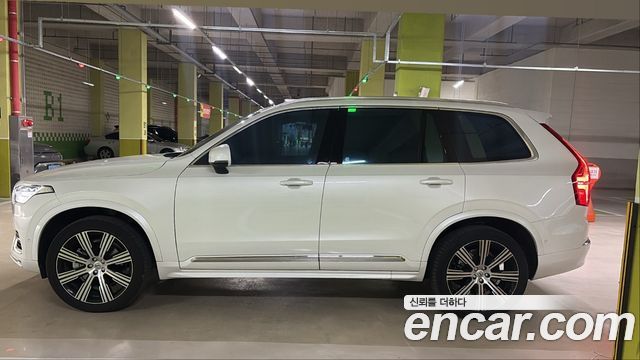 Volvo XC90 B6 Ultimate Bright — пробег 42 000 км — фото 2 из 5