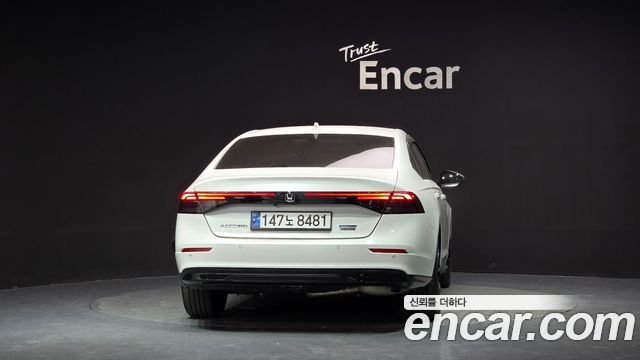 Honda Accord 2.0 Hybrid Touring — пробег 38 103 км — фото 4 из 5