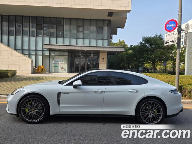 Porsche Panamera 2.9 AWD E-Hybrid Platinum Edition — пробег 18 378 км — фото 3 из 5
