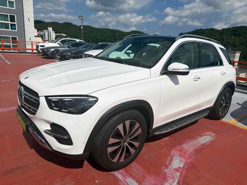 Mercedes-Benz GLE-Class GLE350 4MATIC — пробег 5 837 км — фото 1 из 4