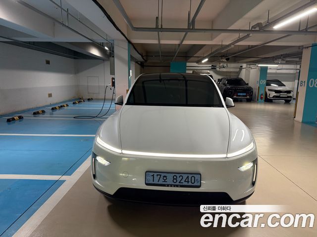 Tesla Model Y Premium RWD — пробег 13 657 км — фото 1 из 5