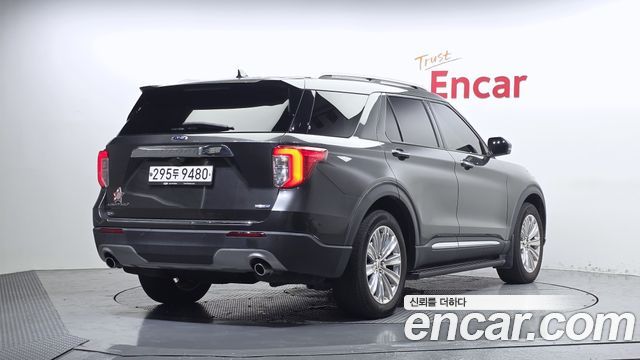 Ford Explorer 2.3 LimIted 4WD — пробег 71 229 км — фото 2 из 5