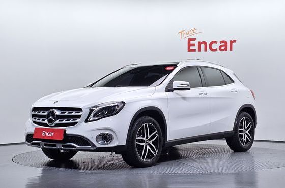 Mercedes-Benz GLA-Class GLA220 Premium — пробег 41 701 км — фото 1 из 5