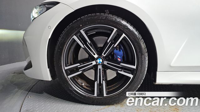 BMW 3-Series 320i M Sport — пробег 32 558 км — фото 5 из 5