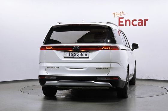 Kia Carnival Diesel 7-Seater Signature — пробег 110 720 км — фото 4 из 5