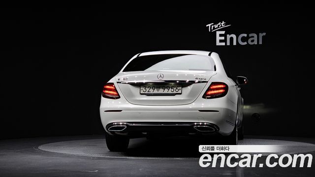 Mercedes-Benz E-Class из Кореи Encar