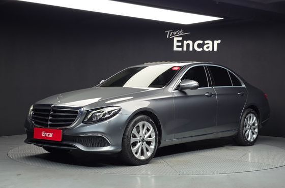 Mercedes-Benz E-Class E220d Exclusive — пробег 114 541 км — фото 1 из 5