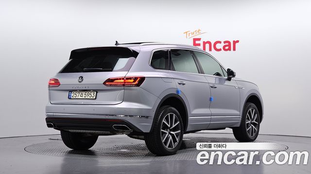 Volkswagen Touareg 3.0 TDI Prestige — пробег 68 461 км — фото 2 из 5