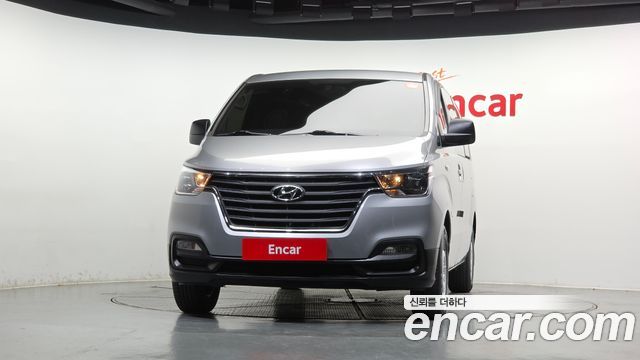 Hyundai Starex Van 3-Seater Style — пробег 18 732 км — фото 3 из 5