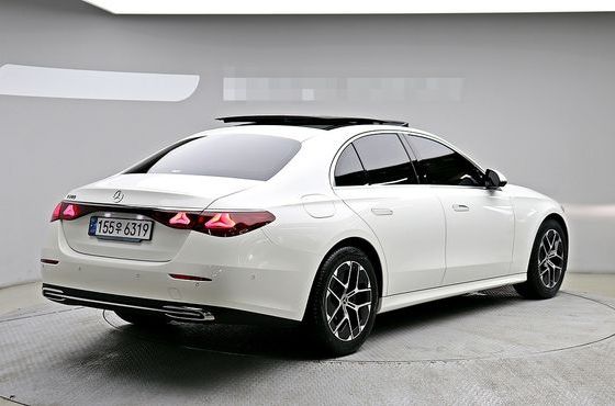 Mercedes-Benz E-Class E200 Avantgarde — пробег 9 796 км — фото 2 из 5
