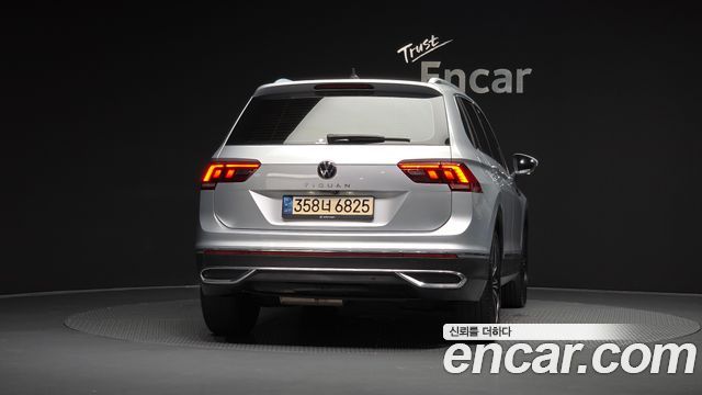 Volkswagen Tiguan 2.0 TDI Premium — пробег 41 263 км — фото 4 из 5