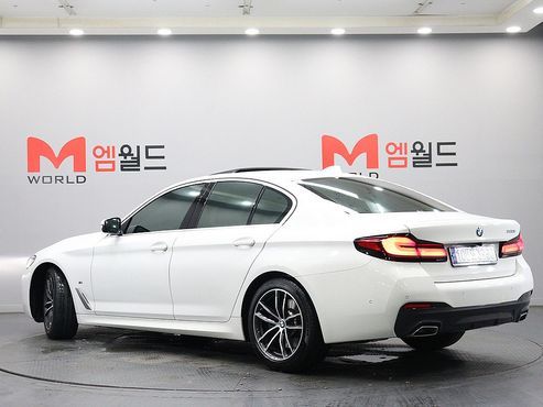 BMW 5-Series 520i M Sport — пробег 20 231 км — фото 2 из 5