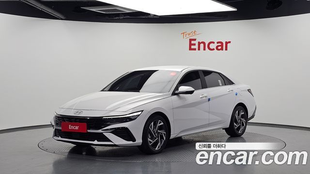 Hyundai AVANTE 1.6 Inspiration — пробег 6 971 км — фото 1 из 5