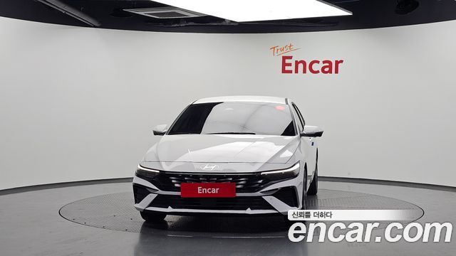 Hyundai AVANTE 1.6 Inspiration — пробег 6 971 км — фото 3 из 5