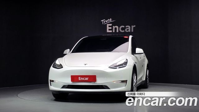 Tesla Model Y Standard Range RWD — пробег 97 402 км — фото 3 из 5