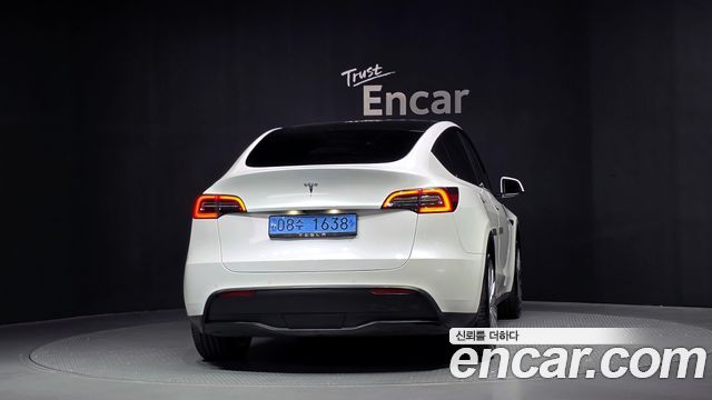 Tesla Model Y Standard Range RWD — пробег 97 402 км — фото 4 из 5