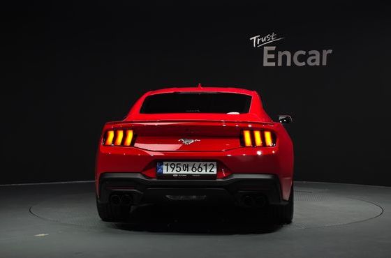 Ford Mustang 2.3 EcoBoost Premium Coupe — пробег 6 075 км — фото 4 из 5