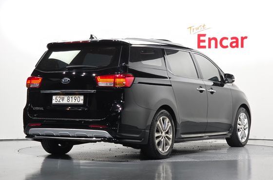 Kia Carnival 9-seater Noblesse — пробег 134 365 км — фото 2 из 5