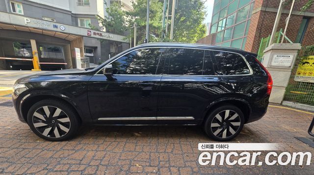 Volvo XC90 T8 Ultimate Bright Hybrid — пробег 7 433 км — фото 3 из 5