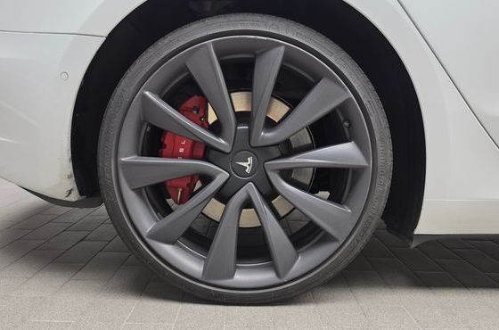 Tesla Model 3 Long Range AWD — пробег 94 972 км — фото 5 из 5