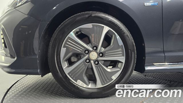 Hyundai Sonata Premium — пробег 130 403 км — фото 5 из 5