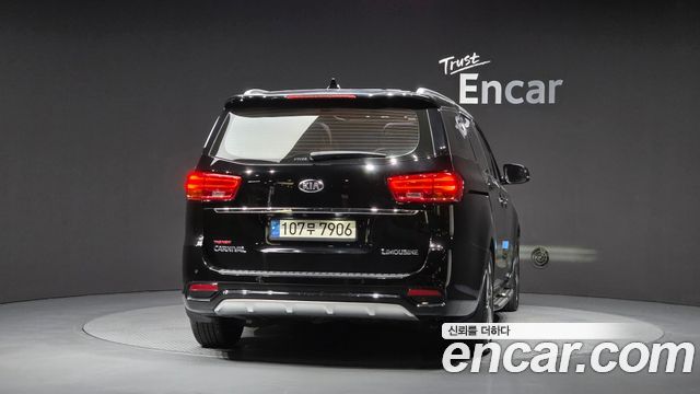 Kia Carnival 7-Seater Limousine President — пробег 121 661 км — фото 4 из 5