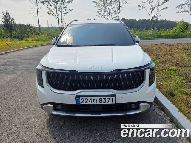 Kia Carnival HEV 9 seater Prestige — пробег 31 000 км — фото 1 из 5