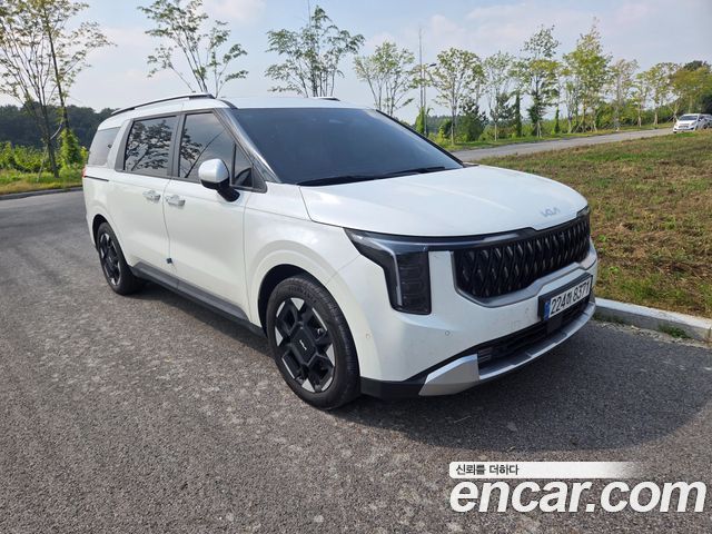 Kia Carnival HEV 9 seater Prestige — пробег 31 000 км — фото 3 из 5