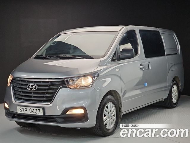 Hyundai Starex Van 5-Seater Smart — пробег 91 698 км — фото 1 из 5