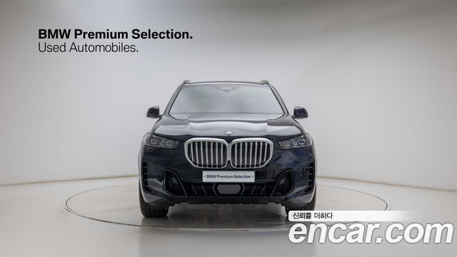 BMW X5 xDrive 40i M Sport — пробег 4 065 км — фото 3 из 5