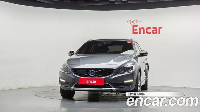 Volvo V60 D4 — пробег 84 456 км — фото 3 из 5