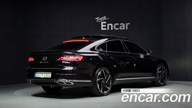 Volkswagen Arteon 2.0 TDI R-LIINE 4Motion — пробег 87 504 км — фото 2 из 5