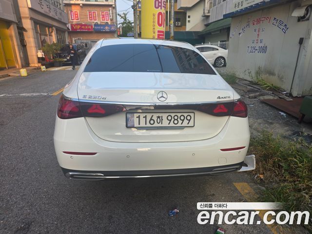 Mercedes-Benz E-Class E220d 4MATIC Exclusive — пробег 32 521 км — фото 2 из 3