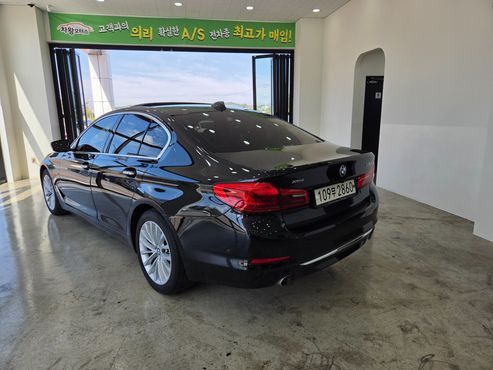 BMW 5-Series 530i Luxury Plus — пробег 73 674 км — фото 2 из 5