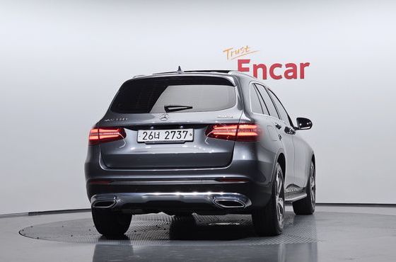 Mercedes-Benz GLC-Class GLC220 d 4MATIC Premium — пробег 65 399 км — фото 4 из 5