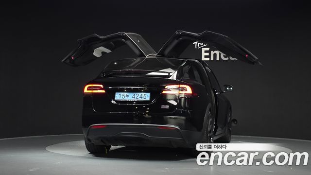 Tesla Model X Plaid — пробег 28 914 км — фото 4 из 5